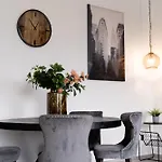 Junik Im Stadtzentrum Apartment