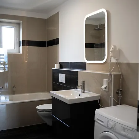 Junik Im Stadtzentrum *