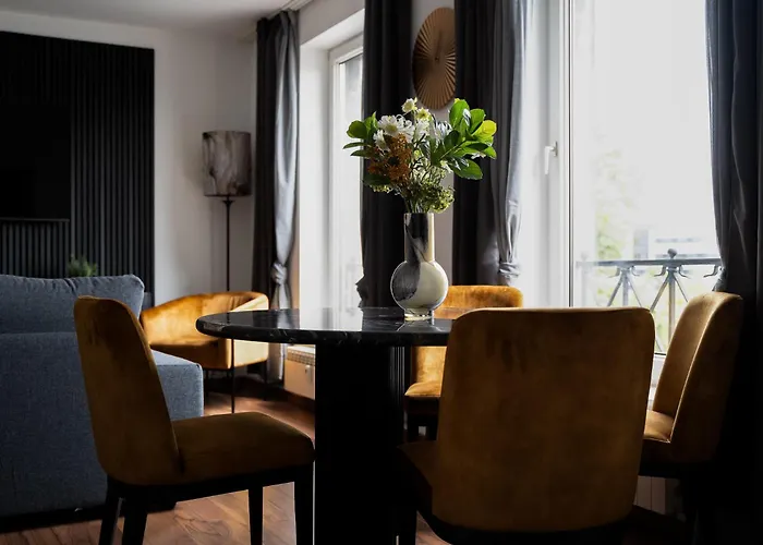 Junik Im Stadtzentrum *